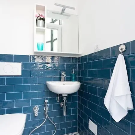 Cv - * Península Sorrentina